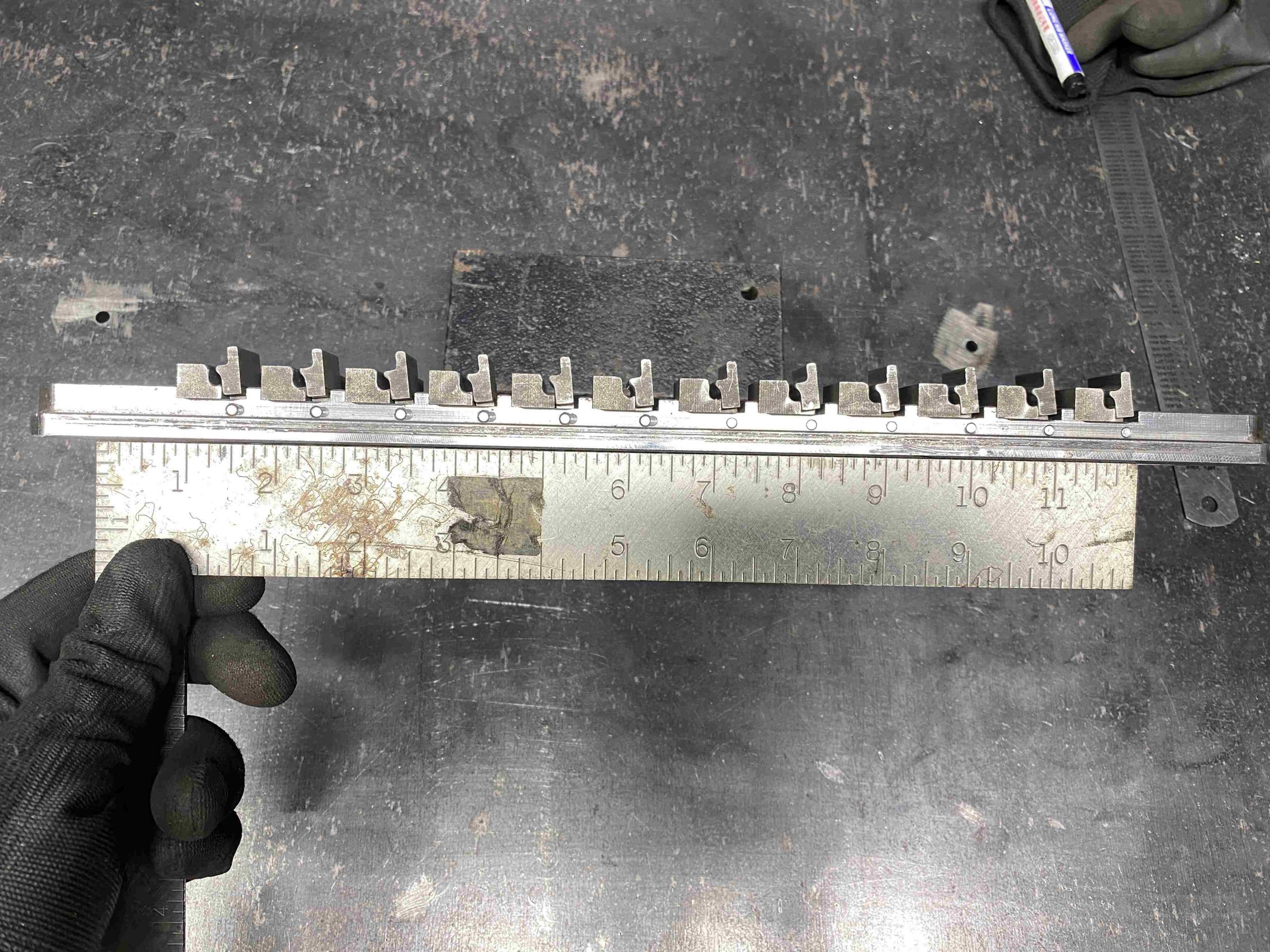 USB Cable Conveyor Transfer Plate Straightening